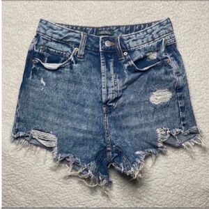 Wild fable High rise shorts distress ripped In style Size 2